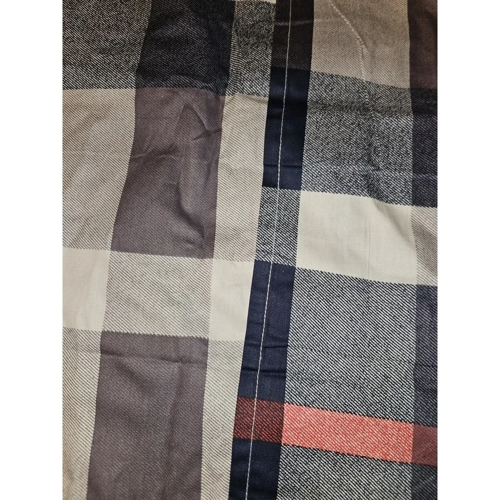 The Unbranded Brand plaid navy